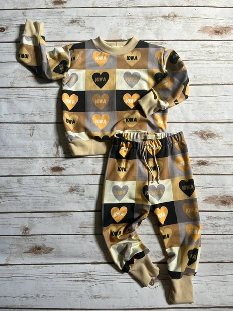 Iowa Heart Pullover